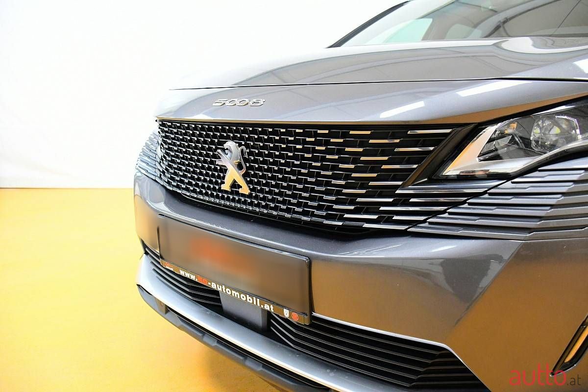 2021' Peugeot 5008 photo #6