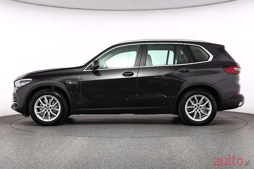 2022' BMW X5 photo #1