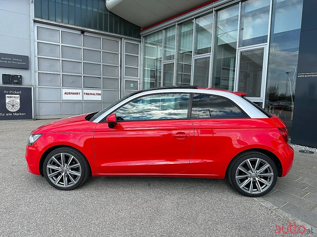 2011' Audi A1 photo #2