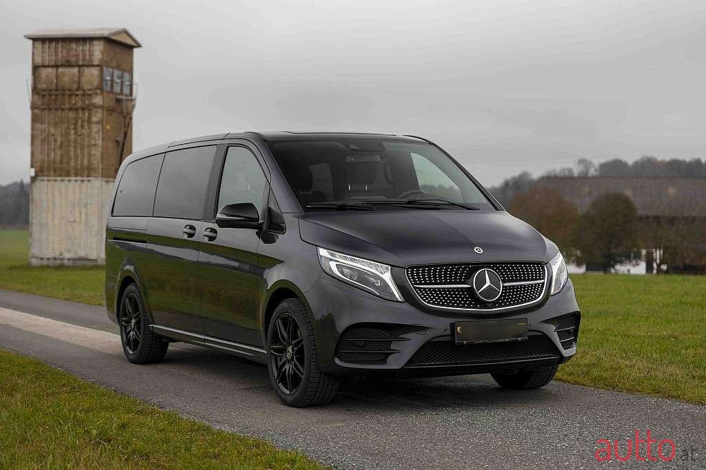 2020' Mercedes-Benz V-Klasse photo #3
