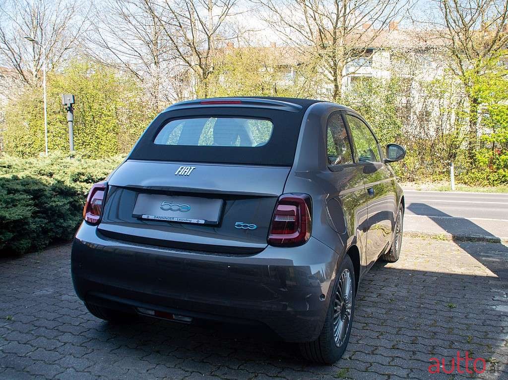2021' Fiat 500 photo #4