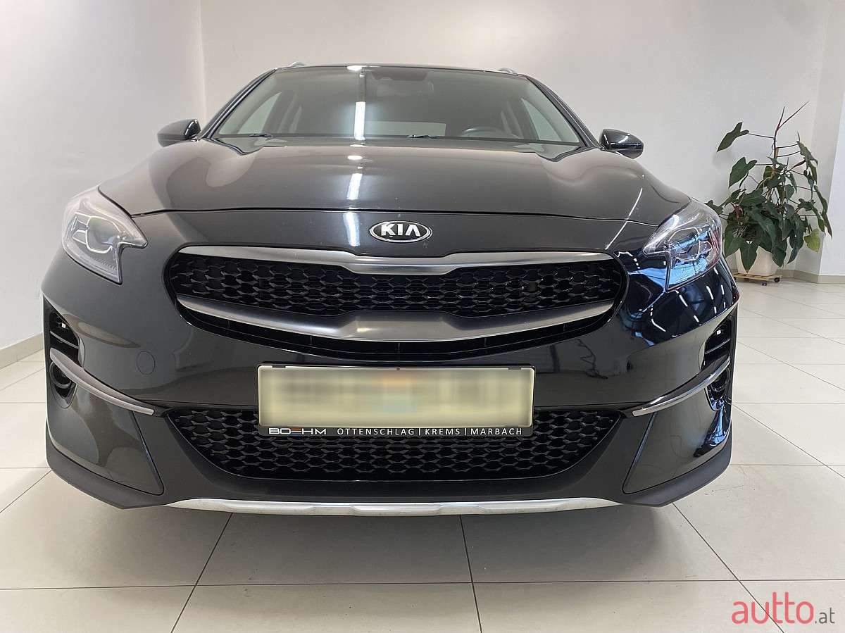 2019' Kia XCeed photo #3