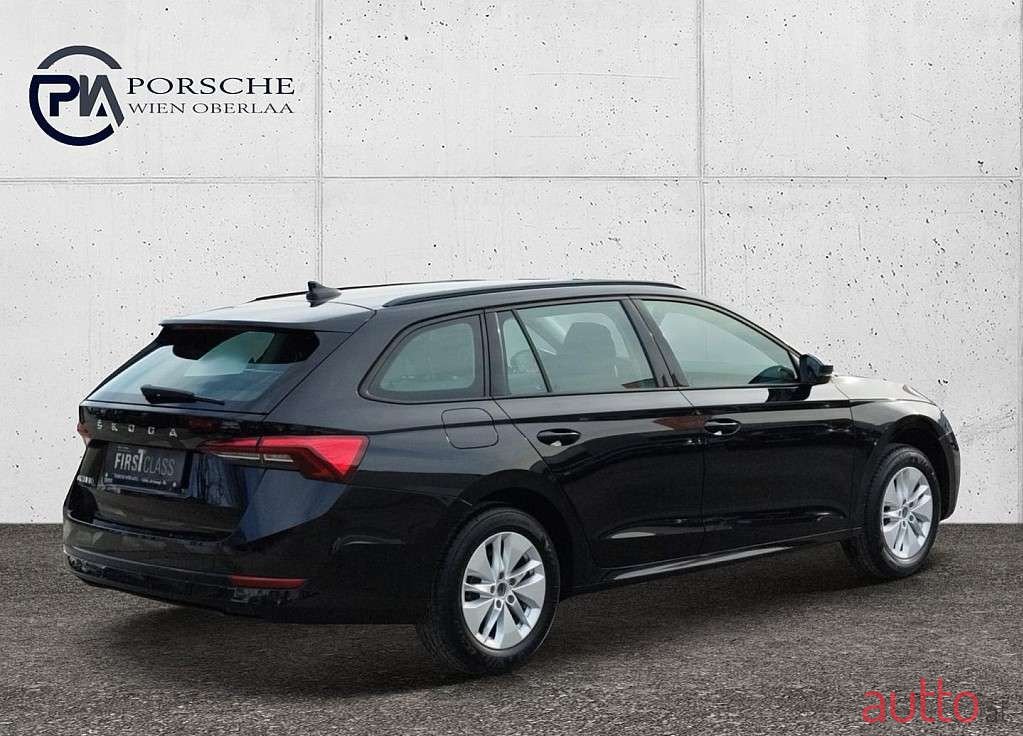 2023' Skoda Octavia photo #4