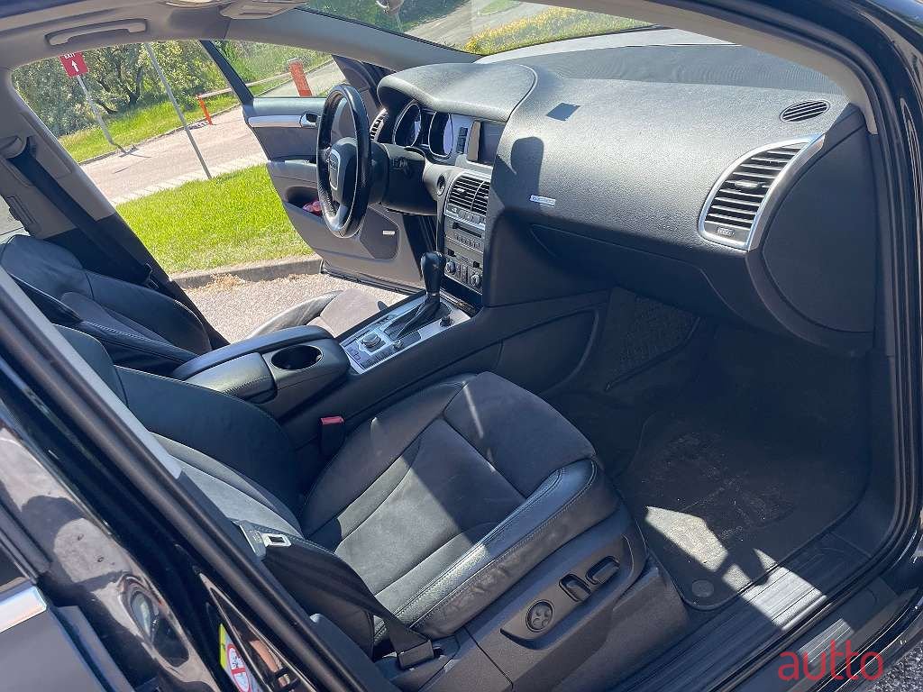 2008' Audi Q7 photo #5