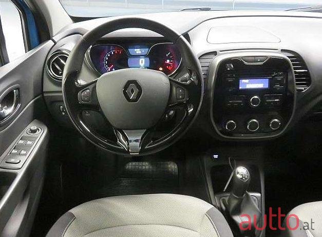 2016' Renault Captur photo #2