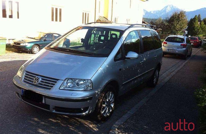 2008' Volkswagen Sharan photo #1