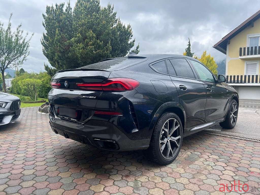 2021' BMW X6 photo #6