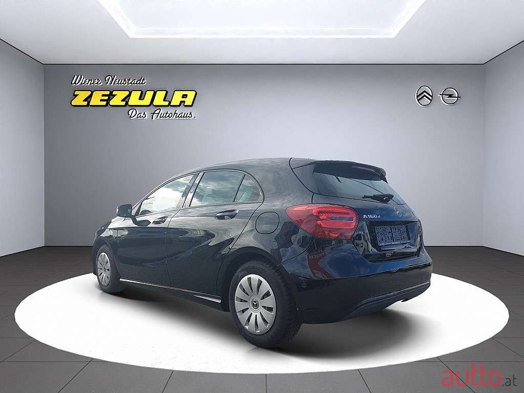 2017' Mercedes-Benz A-Klasse photo #3