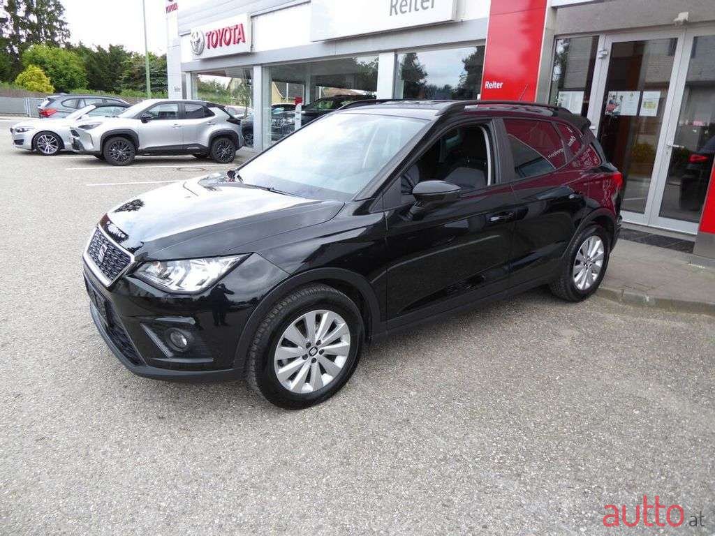 2020' SEAT Arona photo #2