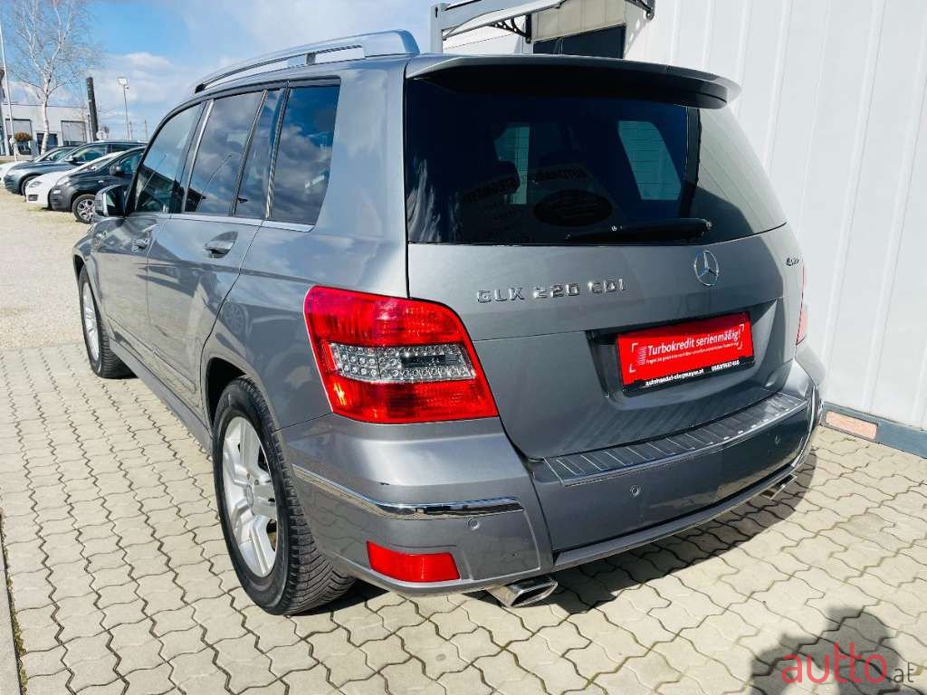 2011' Mercedes-Benz Glk-Klasse photo #5