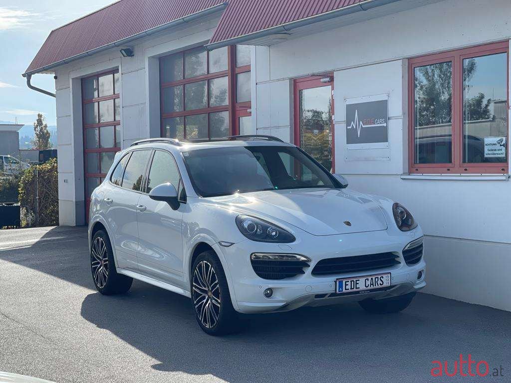 2013' Porsche Cayenne photo #1