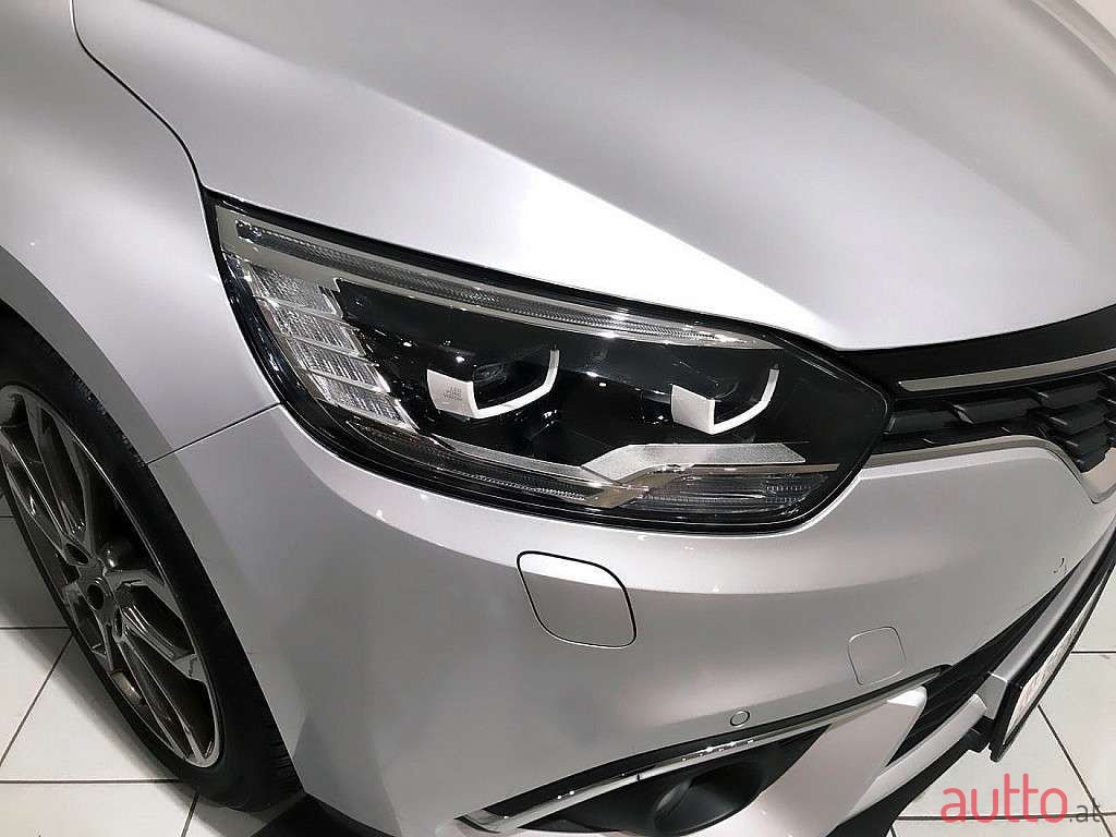 2017' Renault Scenic photo #2