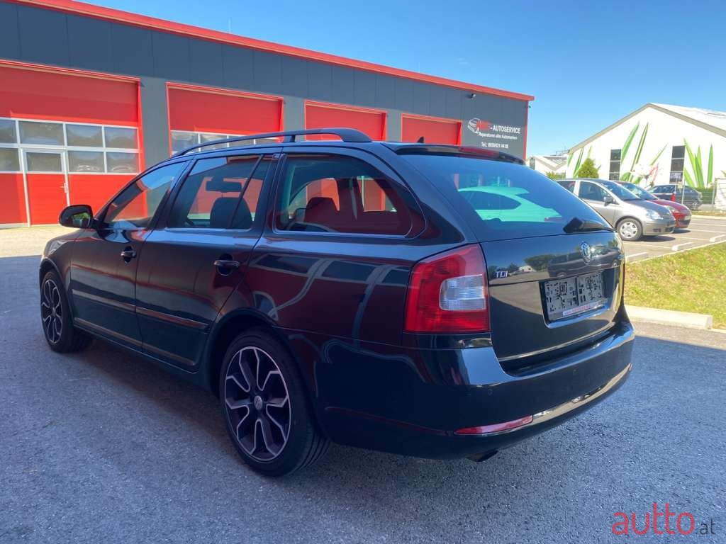 2012' Skoda Octavia photo #5