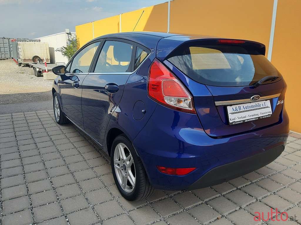 2013' Ford Fiesta photo #4