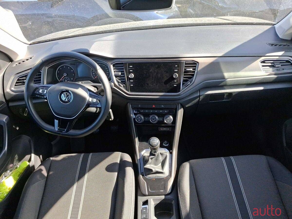 2018' Volkswagen T-Roc photo #3