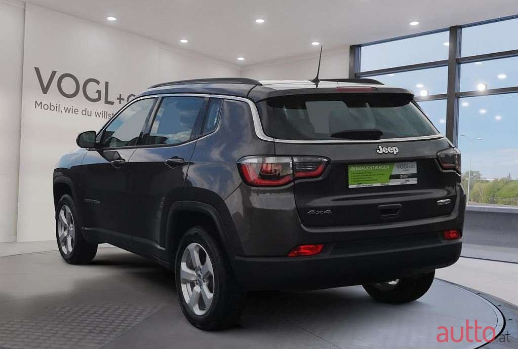 2019' Jeep Compass photo #2