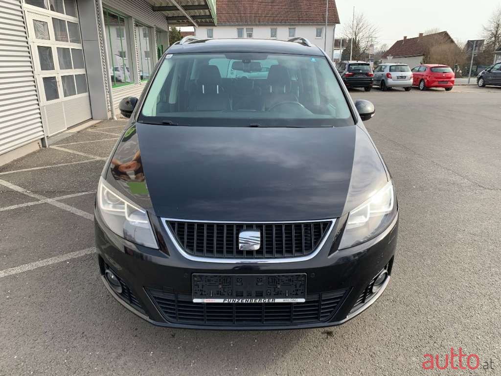 2012' SEAT Alhambra photo #2