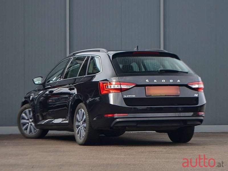 2020' Skoda Superb photo #4
