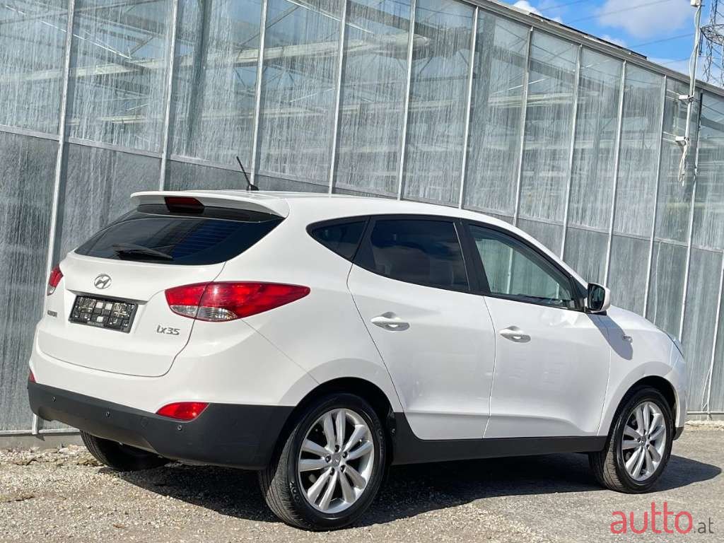 2011' Hyundai ix35 photo #6