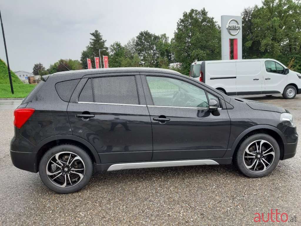 2016' Suzuki SX4 photo #4
