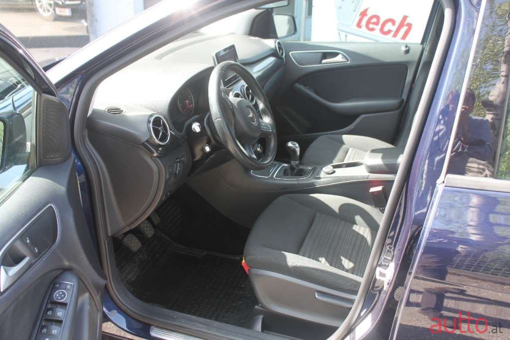 2017' Mercedes-Benz B-Klasse photo #5