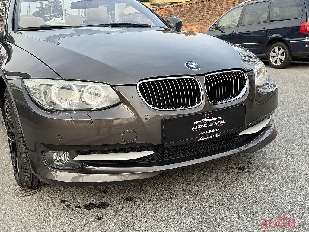 2011' BMW 3Er-Reihe photo #6