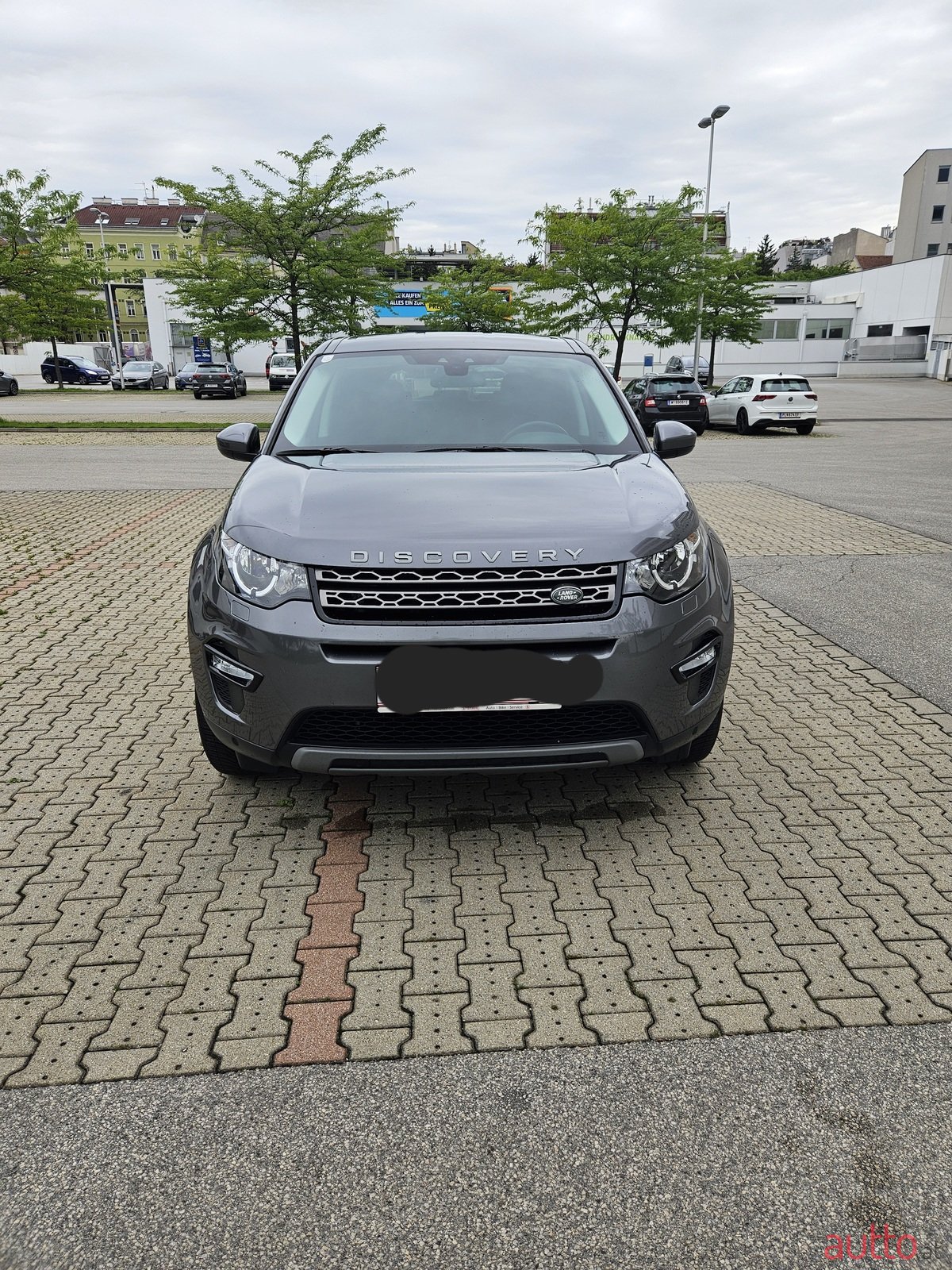 2018' Land Rover Discovery Sport photo #1