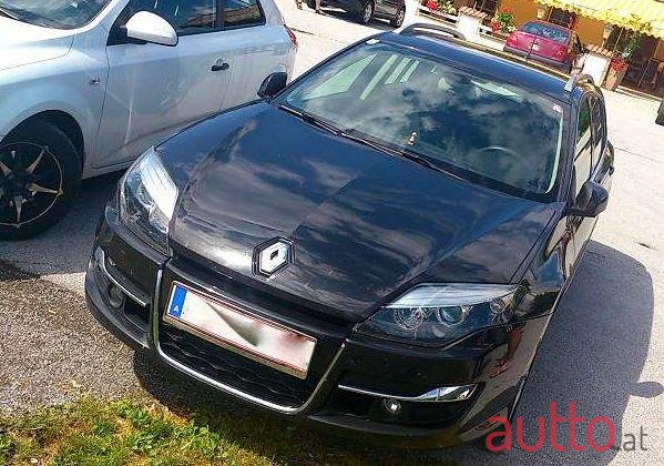 2011' Renault Laguna photo #1