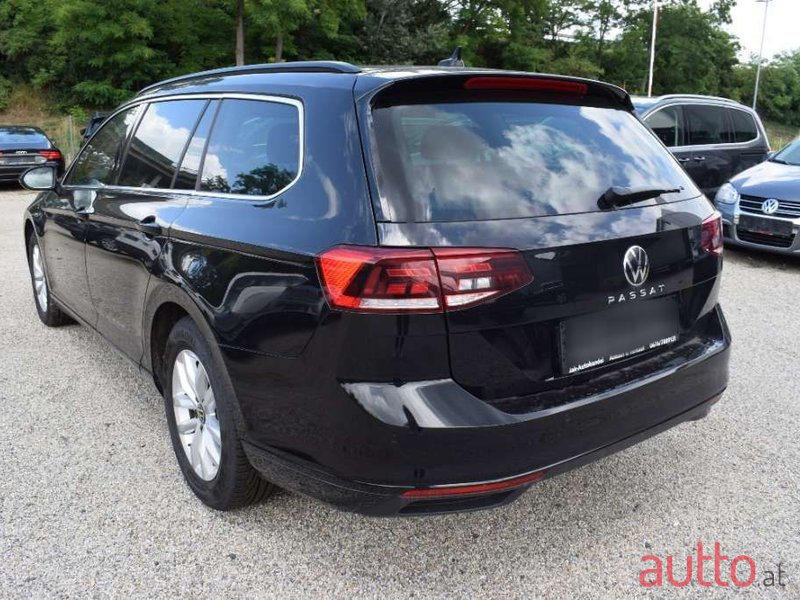 2020' Volkswagen Passat photo #3