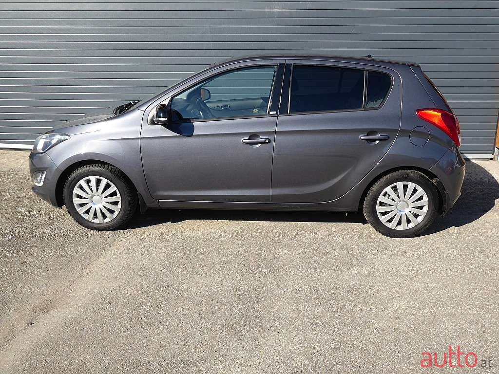 2014' Hyundai i20 photo #2