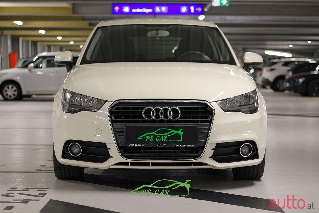 2010' Audi A1 photo #2