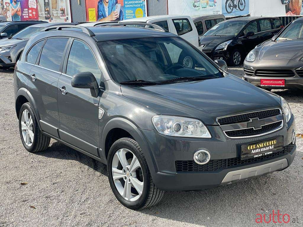 2010' Chevrolet Captiva photo #3