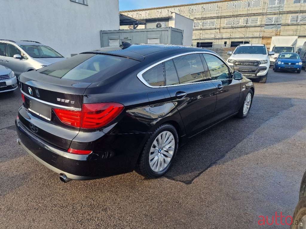 2011' BMW 5Er-Reihe photo #4