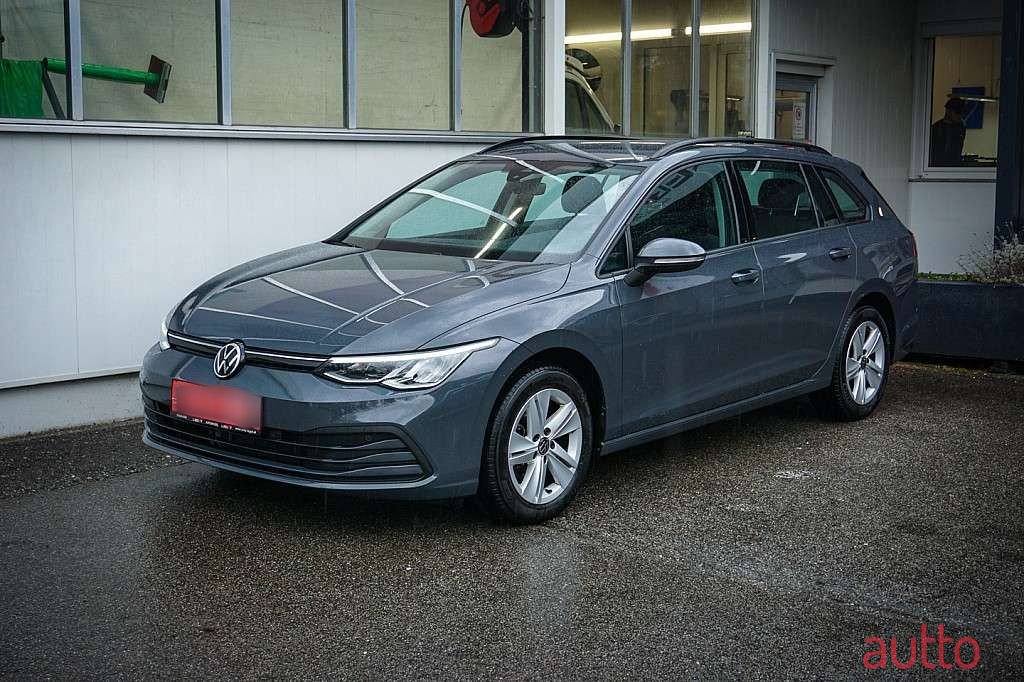 2022' Volkswagen Golf photo #4