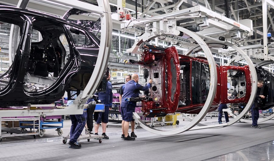 BMW’s Regensburg Plant Now Builds a Car Every 57 Seconds