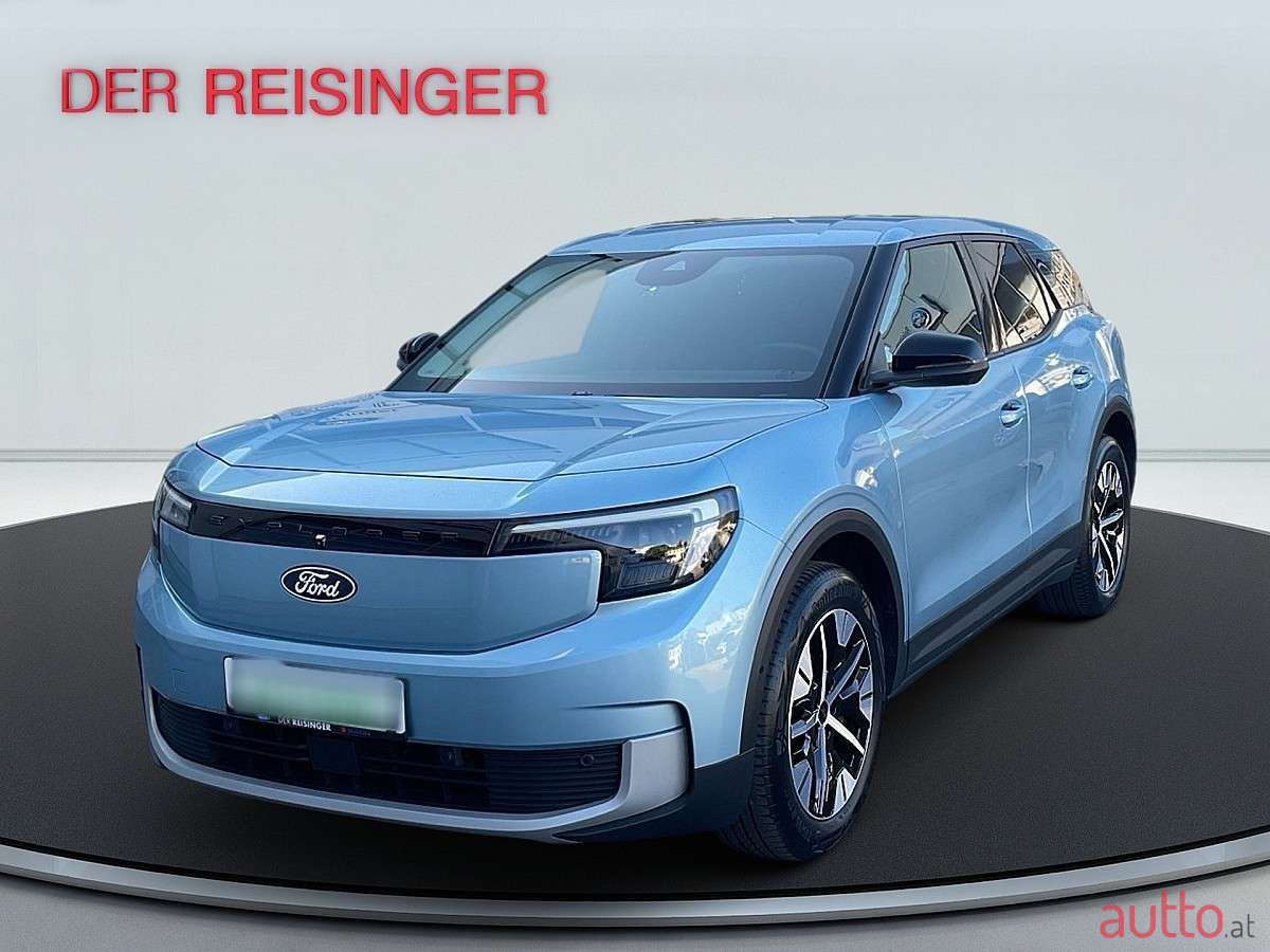 2024' Ford Explorer photo #2