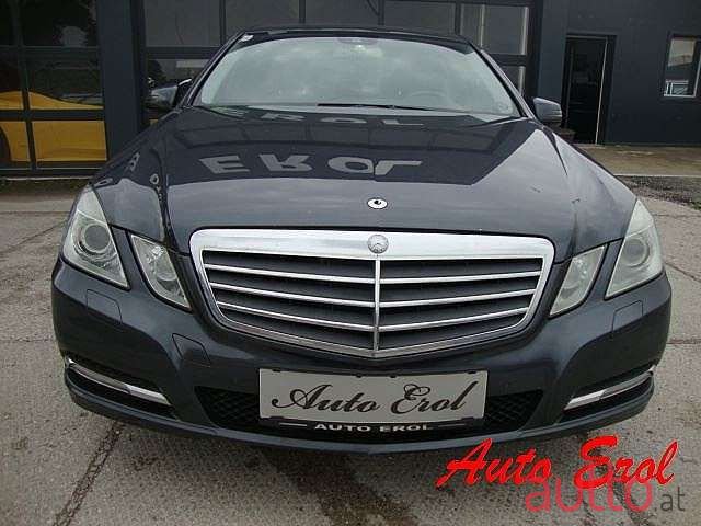 2011' Mercedes-Benz E-Klasse photo #1