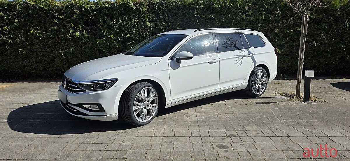 2019' Volkswagen Passat photo #1