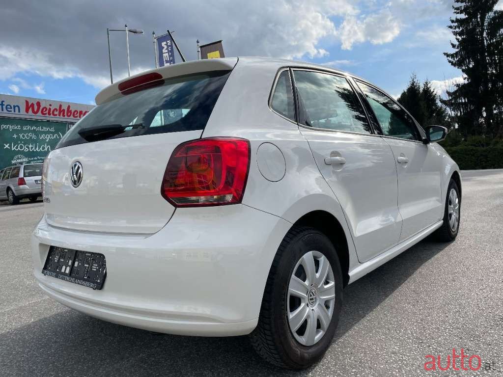 2013' Volkswagen Polo photo #4