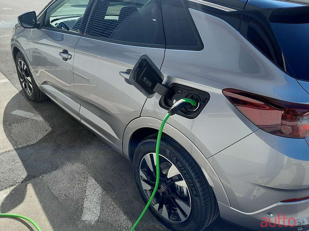 2023' Opel Grandland X photo #6