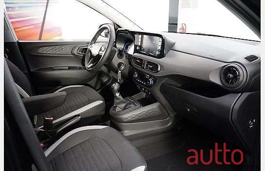 2023' Hyundai i10 photo #3