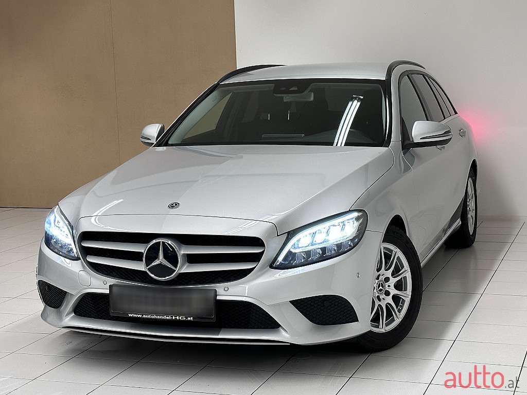2018' Mercedes-Benz C-Klasse photo #2
