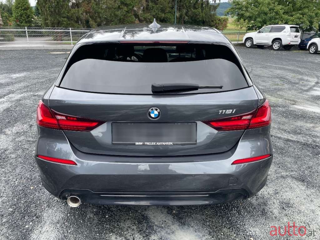 2021' BMW 1Er-Reihe photo #5