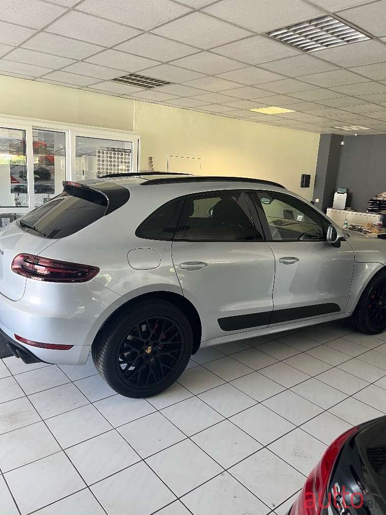 2016' Porsche Macan photo #1
