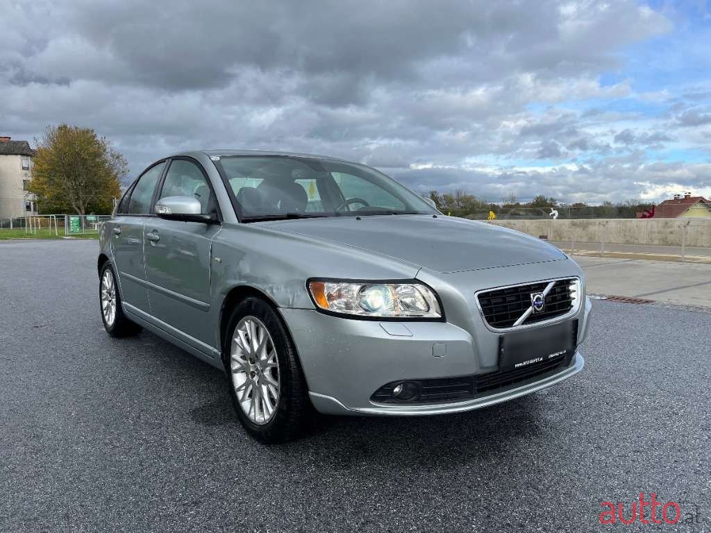 2009' Volvo S40 photo #3