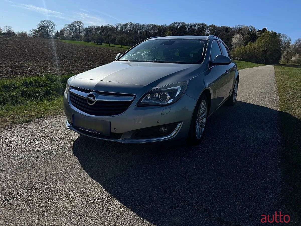 2015' Opel Insignia photo #1