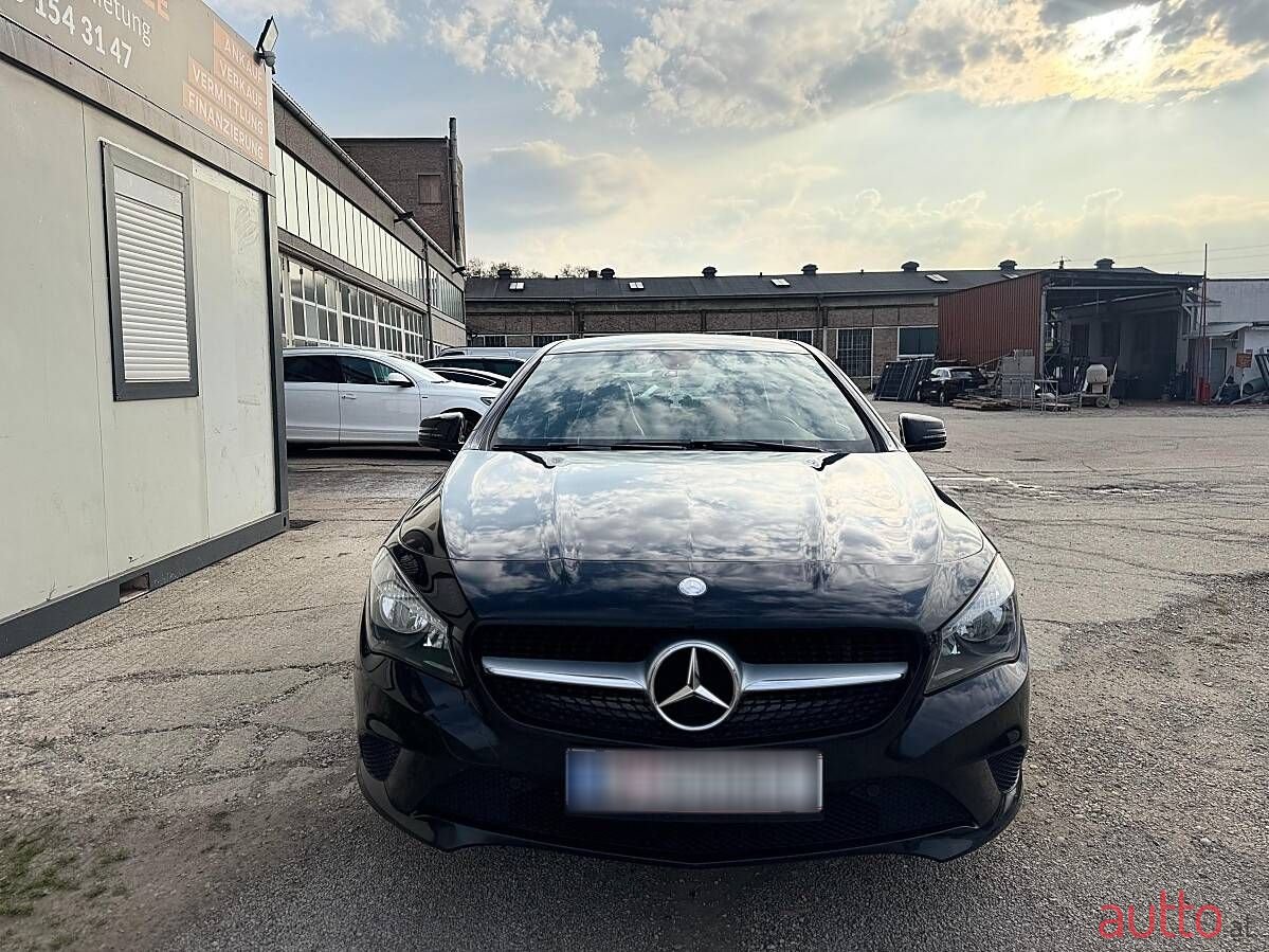 2014' Mercedes-Benz Cla-Klasse photo #4