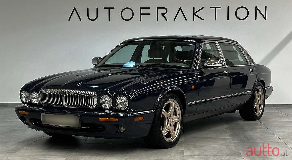 2000' Jaguar Daimler photo #1