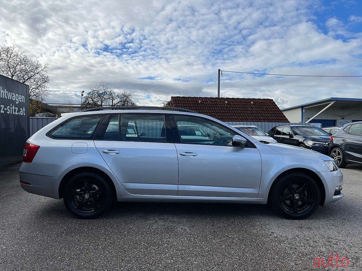 2018' Skoda Octavia photo #2
