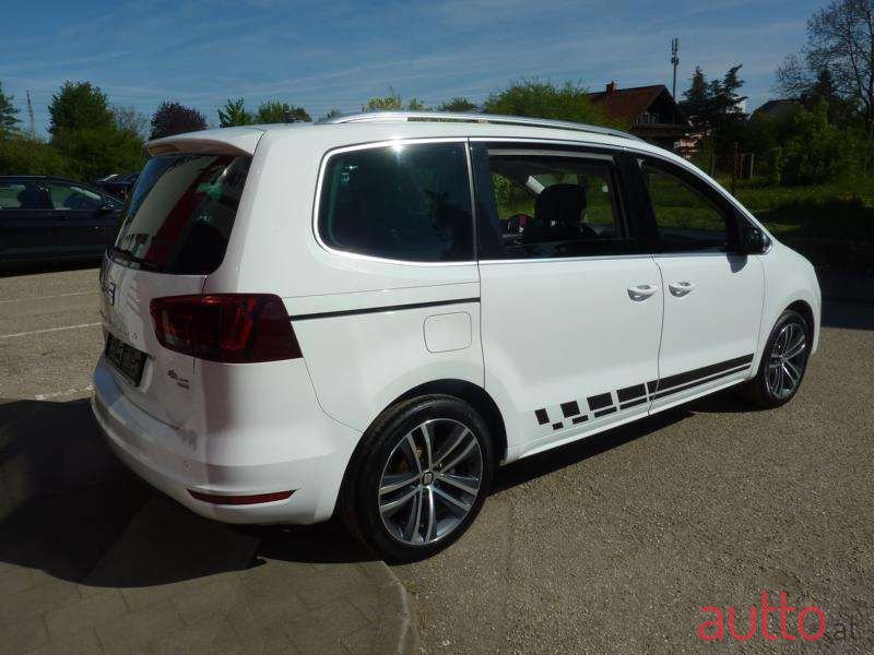 2017' SEAT Alhambra photo #4